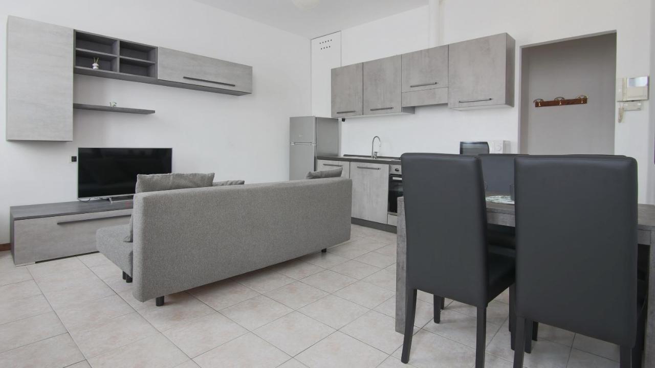 Italianway - Piazza Amendola 14 Apartment Como Exterior photo