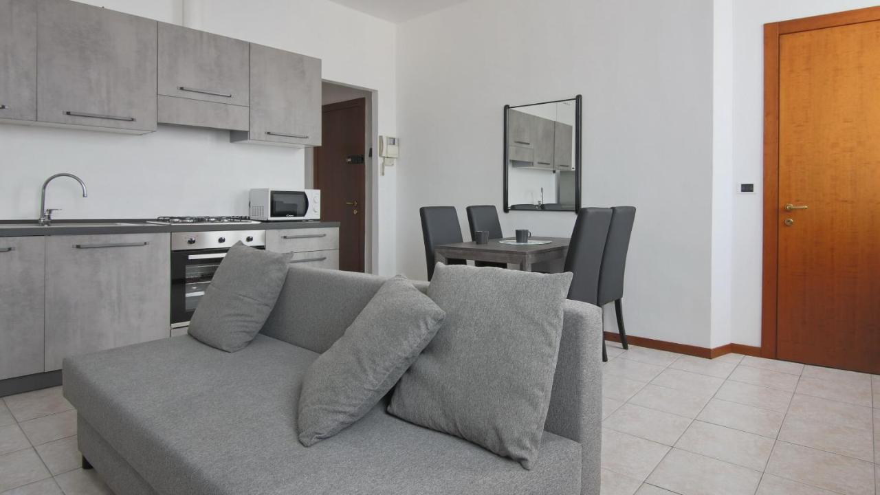Italianway - Piazza Amendola 14 Apartment Como Exterior photo