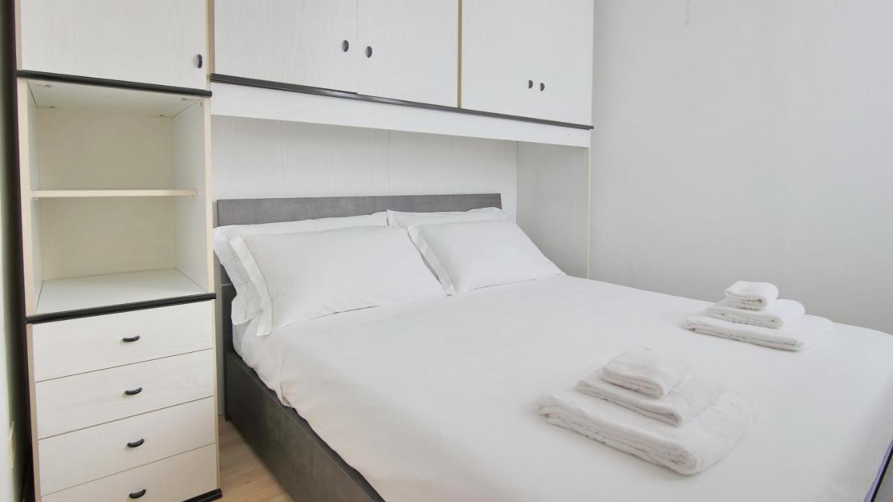 Italianway - Piazza Amendola 14 Apartment Como Exterior photo