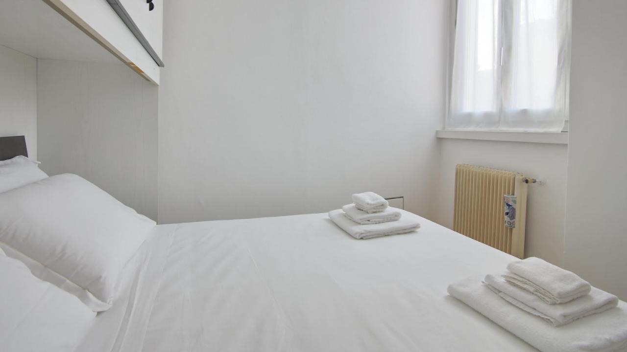 Italianway - Piazza Amendola 14 Apartment Como Exterior photo